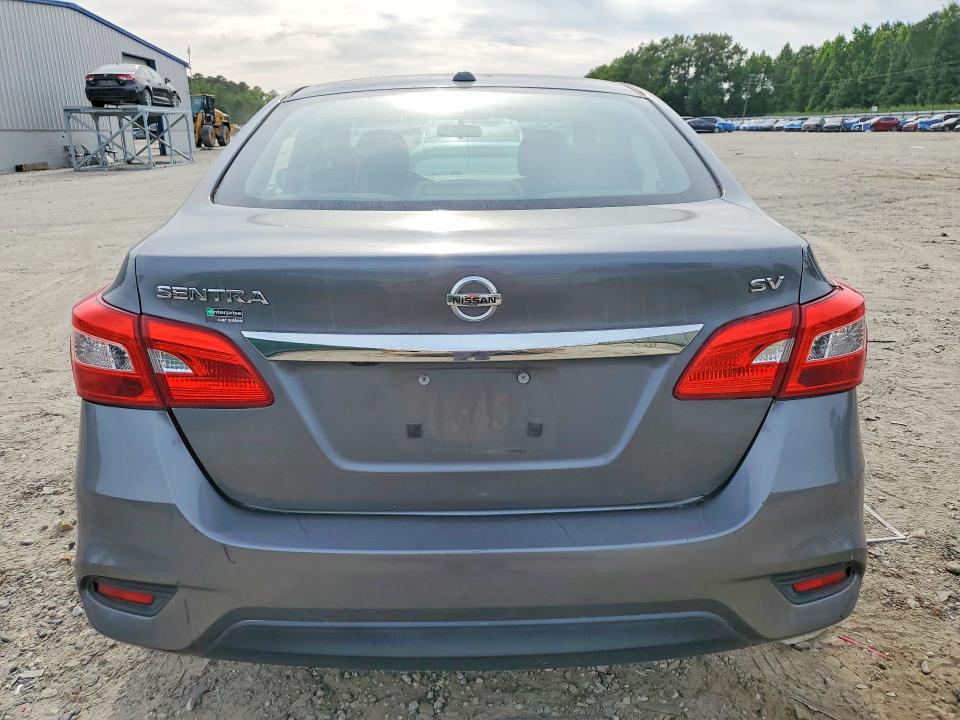 2018 Nissan Sentra მანქანა იყიდება აუქციონზე, vin: 3N1AB7APXJL633180, აუქციონის ნომერი: 56796886