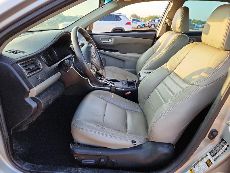 57972646 :رقم المزاد ، 4T1BF1FK0HU337208 vin ، 2017 Toyota Camry مزاد بيع
