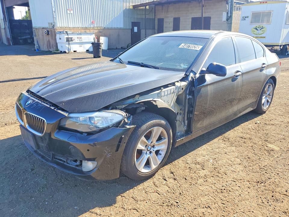60892926 :رقم المزاد ، WBAXH5C55DD114146 vin ، 2013 Bmw 528 مزاد بيع