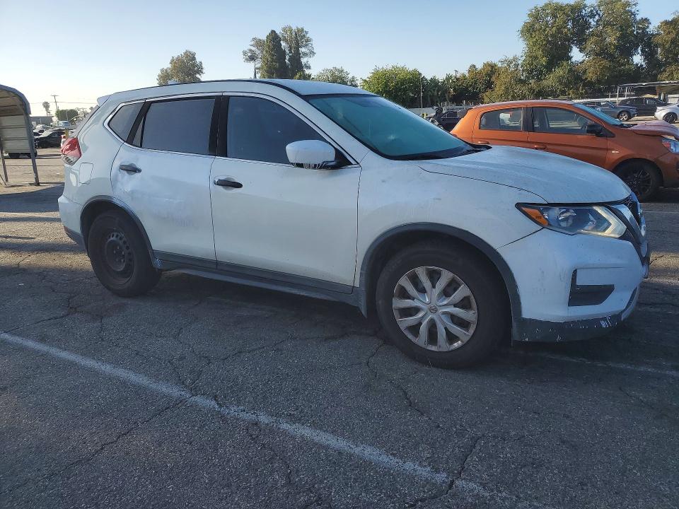 57717456 :رقم المزاد ، 5N1AT2MT5HC741729 vin ، 2017 Nissan Rogue مزاد بيع