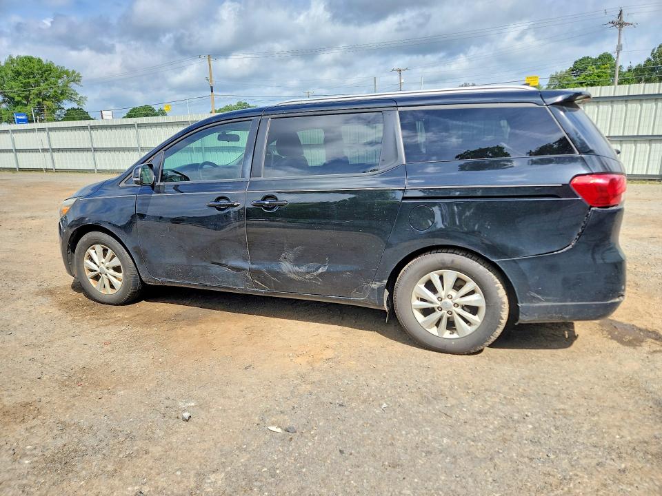 59075096 :رقم المزاد ، KNDMB5C11H6249493 vin ، 2017 Kia Sedona مزاد بيع