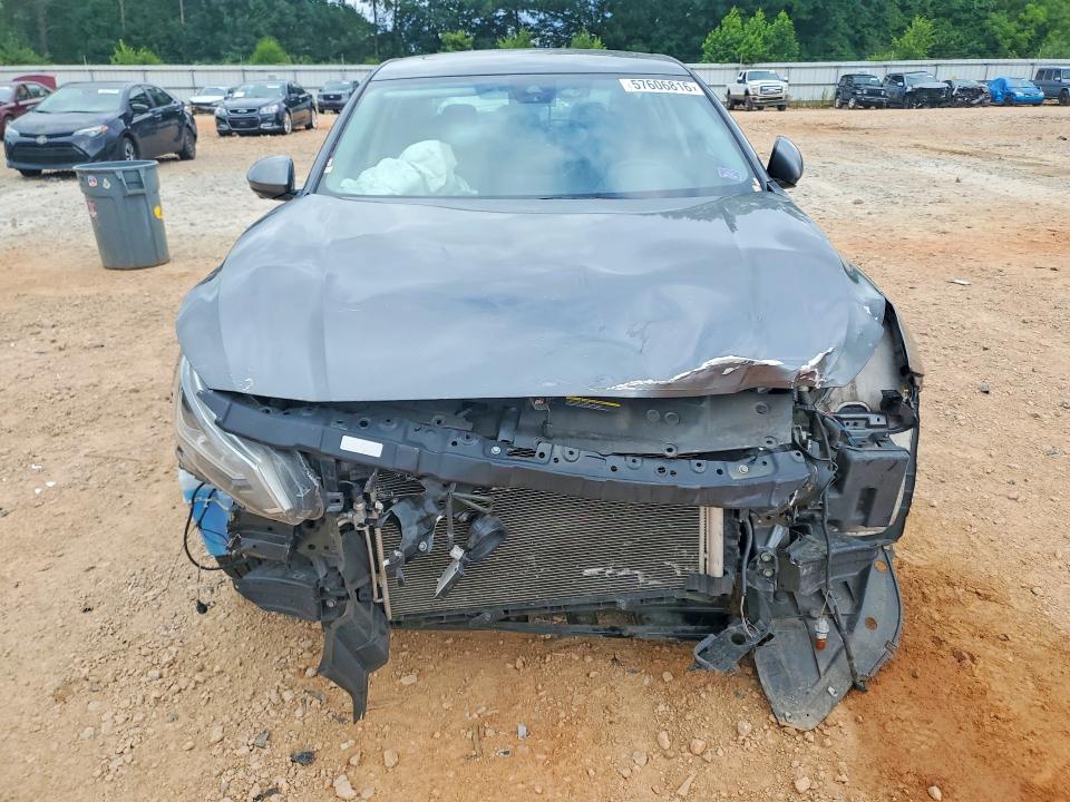 57606816 :رقم المزاد ، 1N4BL4FW5MN356767 vin ، 2021 Nissan Altima مزاد بيع