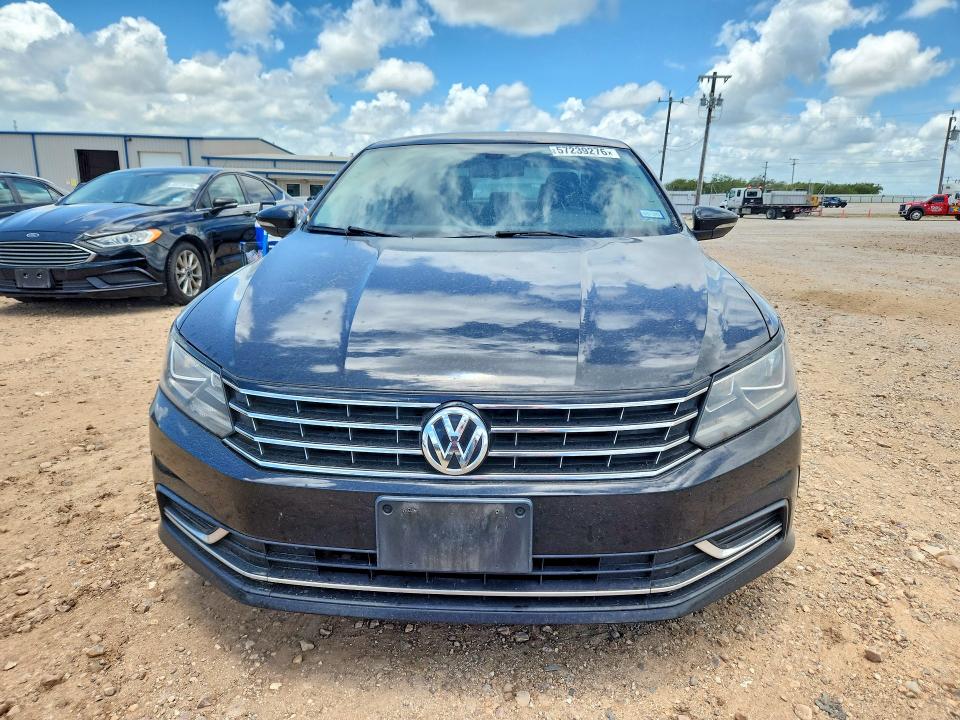 Продажа на аукционе авто 2016 Volkswagen Passat, vin: 1VWAT7A31GC025640, номер лота: 57239276