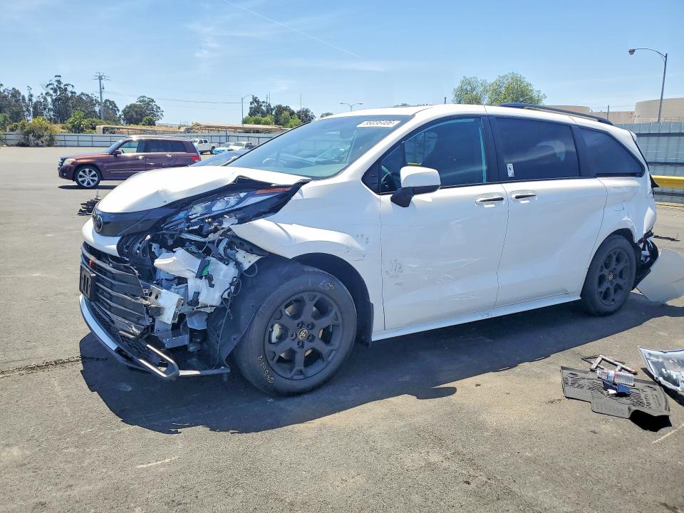 2026 Toyota Sienna მანქანა იყიდება აუქციონზე, vin: 5TDCSKFC2TS259823, აუქციონის ნომერი: 58596426