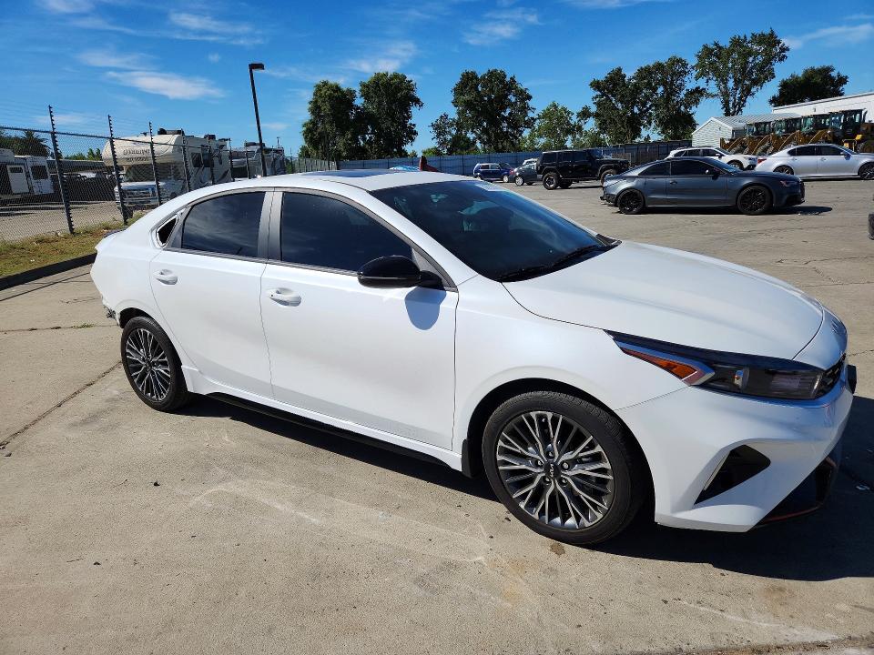 2024 Kia Forte მანქანა იყიდება აუქციონზე, vin: 3KPF54AD3RE840847, აუქციონის ნომერი: 56722746
