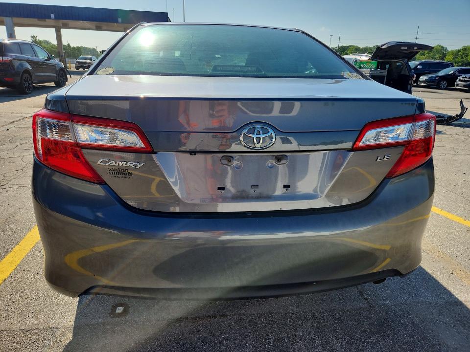 56808866 :رقم المزاد ، 4T1BF1FK3EU359117 vin ، 2014 Toyota Camry مزاد بيع