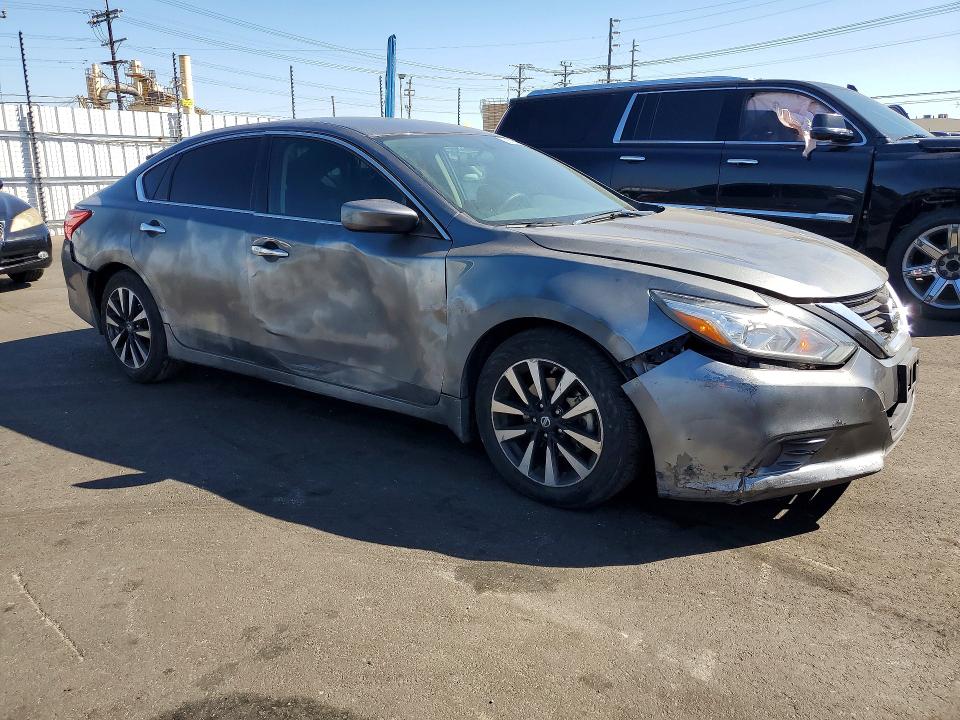 58728036 :رقم المزاد ، 1N4AL3AP9HC492598 vin ، 2017 Nissan Altima مزاد بيع