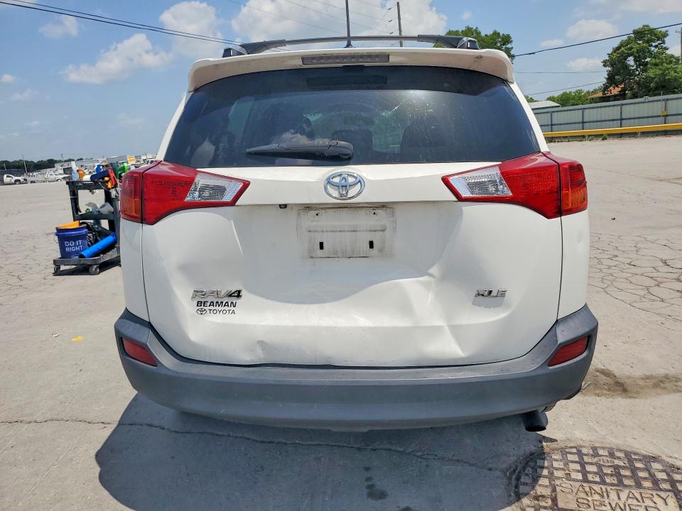 85972815 :رقم المزاد ، JTMWFREV6FJ038790 vin ، 2015 Toyota Rav4 مزاد بيع