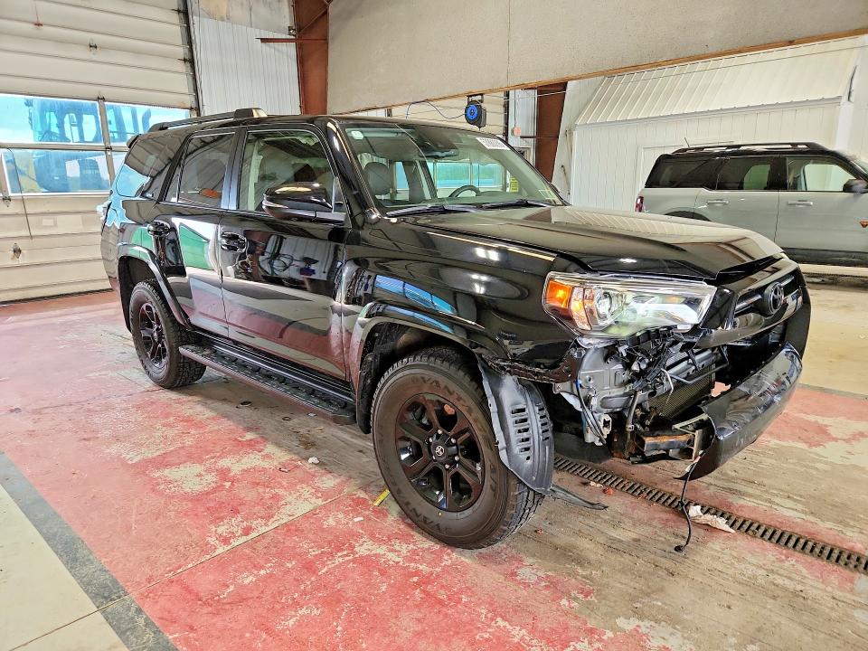 57888296 :رقم المزاد ، JTENU5JR3N6052176 vin ، 2022 Toyota 4runner مزاد بيع