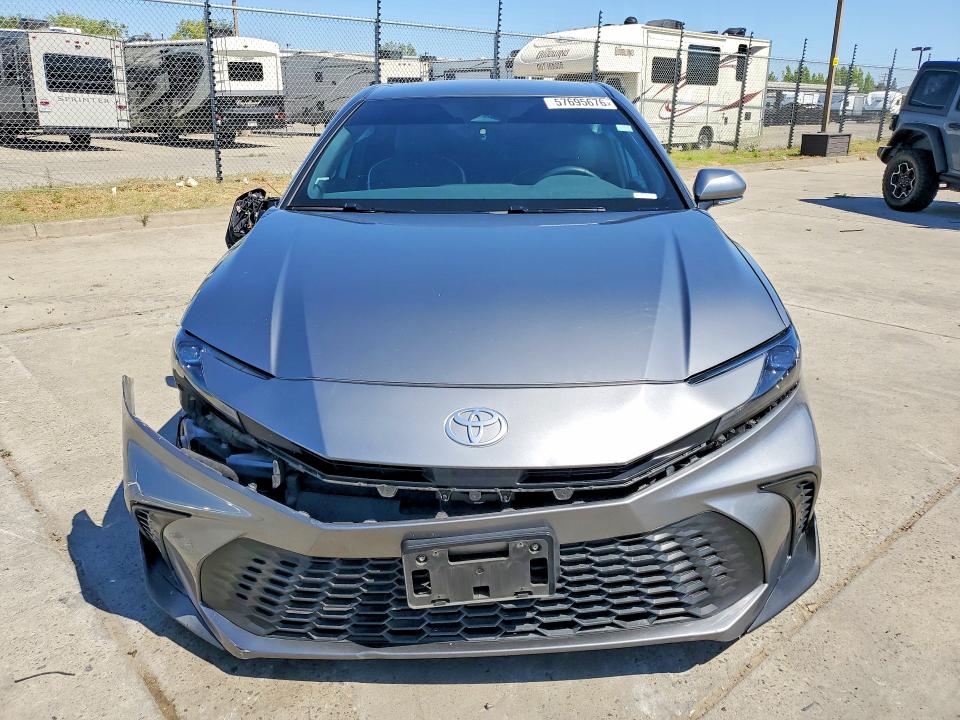 57695676 :رقم المزاد ، 4T1DAACK0SU603085 vin ، 2025 Toyota Camry مزاد بيع