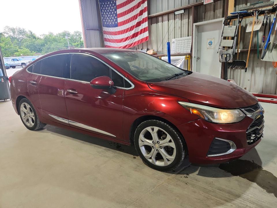 56132616 :رقم المزاد ، 1G1BF5SM7J7183838 vin ، 2018 Chevrolet Cruze مزاد بيع