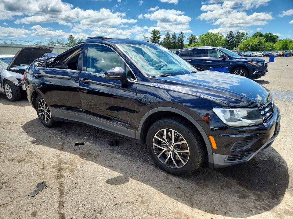 57335396 :رقم المزاد ، 3VV2B7AXXKM057685 vin ، 2019 Volkswagen Tiguan مزاد بيع