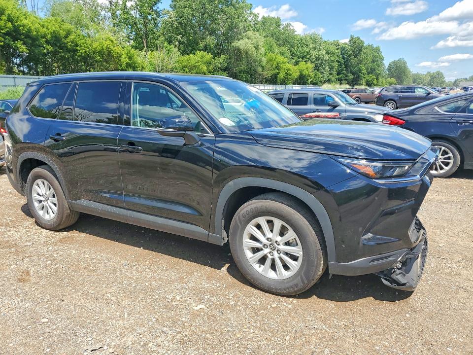 2026 Toyota Grand Highlander მანქანა იყიდება აუქციონზე, vin: 5TDAAAB55TS124542, აუქციონის ნომერი: 57002186