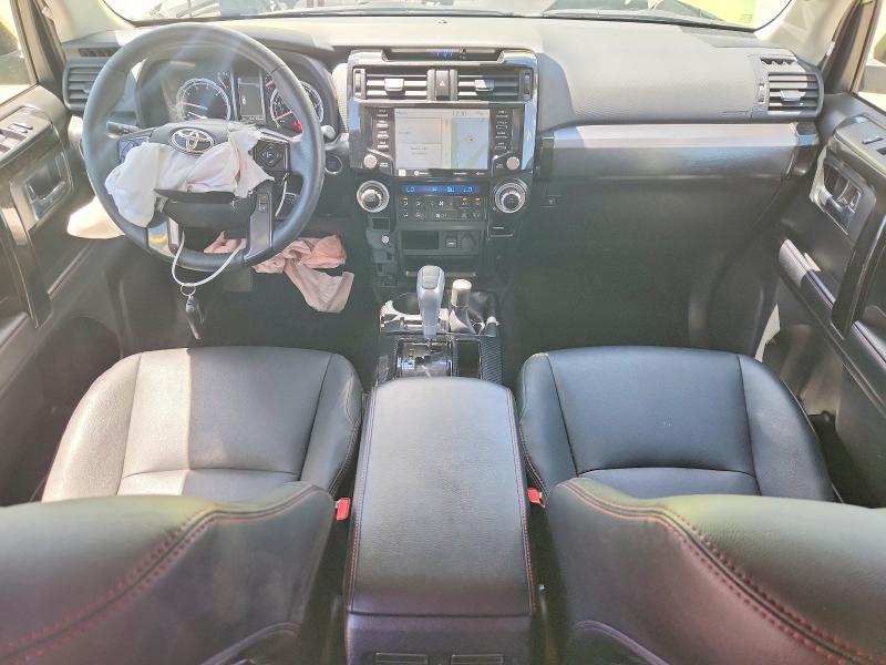 56975326 :رقم المزاد ، JTELU5JR8N6000436 vin ، 2022 Toyota 4runner مزاد بيع