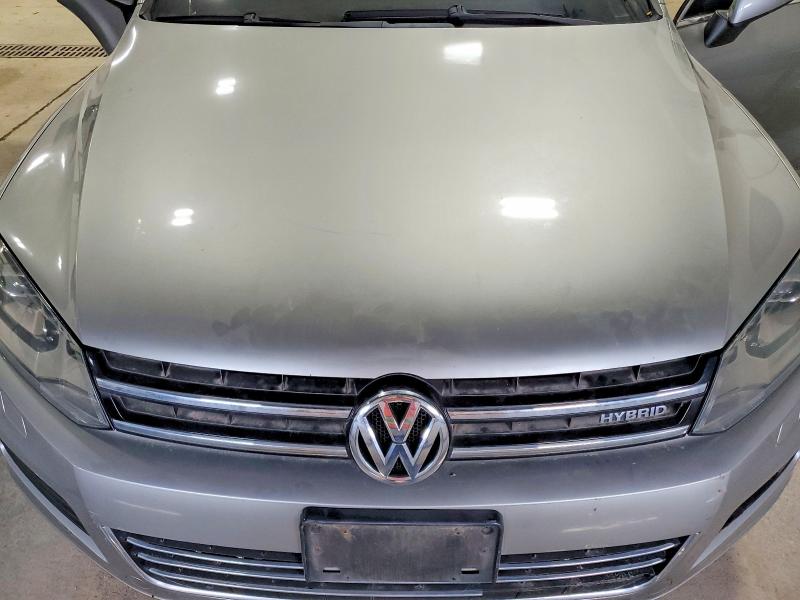2011 Volkswagen Touareg მანქანა იყიდება აუქციონზე, vin: WVGFG9BP1BD004991, აუქციონის ნომერი: 55890886