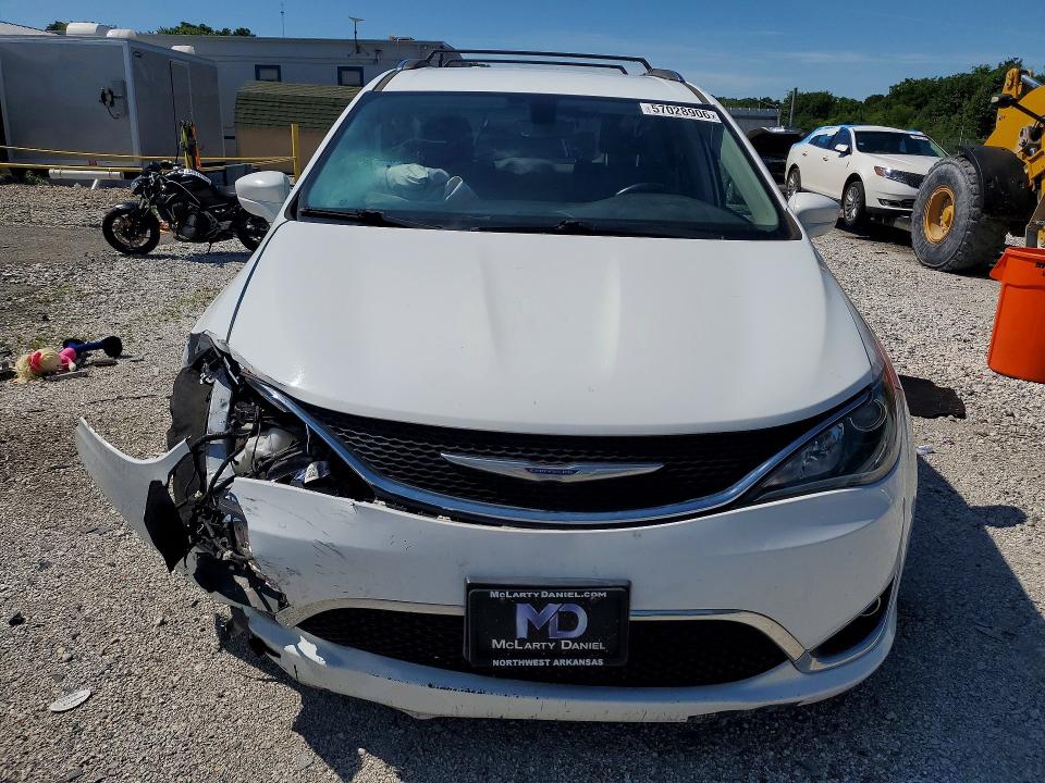 2020 Chrysler Pacifica მანქანა იყიდება აუქციონზე, vin: 2C4RC1EG4LR172858, აუქციონის ნომერი: 57028906