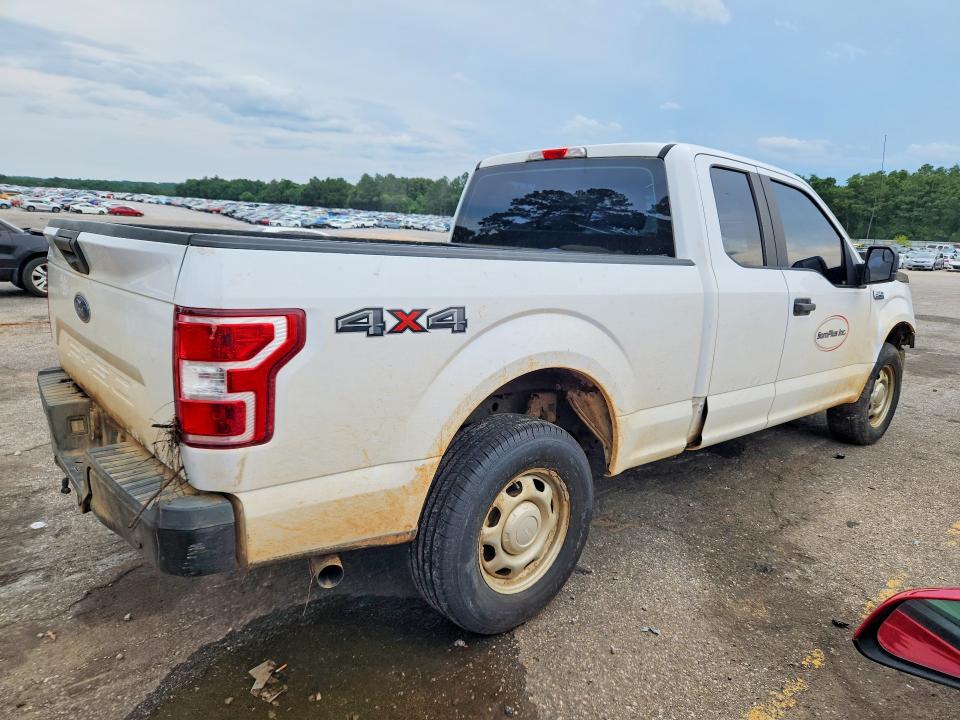 55537476 :رقم المزاد ، 1FTFX1E57JKF15521 vin ، 2018 Ford F150 مزاد بيع