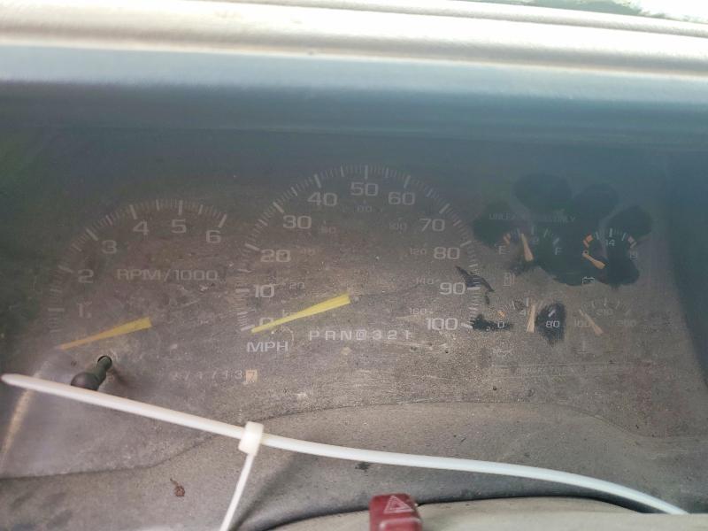 Продаж на аукціоні авто 1998 Chevrolet Suburban, vin: 3GNFK16R6WG102673, номер лоту: 57921696