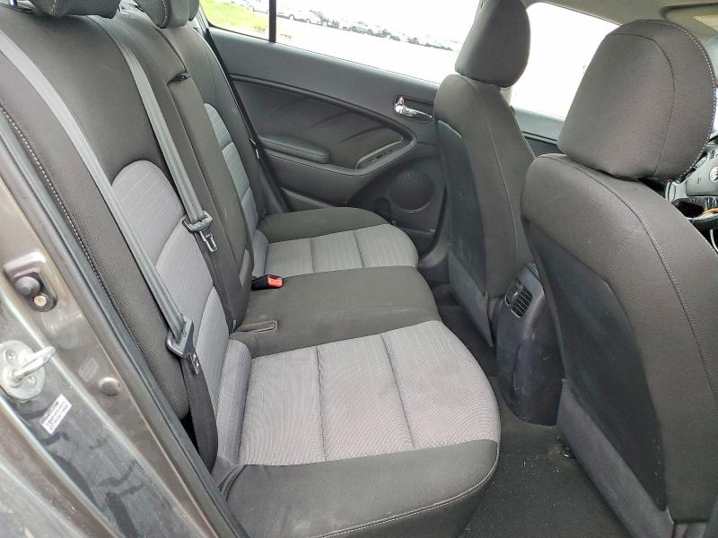 2015 Kia Forte მანქანა იყიდება აუქციონზე, vin: KNAFX4A67F5324796, აუქციონის ნომერი: 58083486