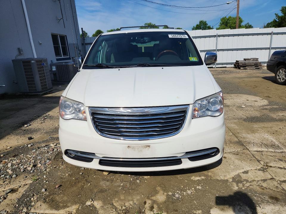 58843916 :رقم المزاد ، 2C4RC1GG1DR531257 vin ، 2013 Chrysler Town & Country مزاد بيع