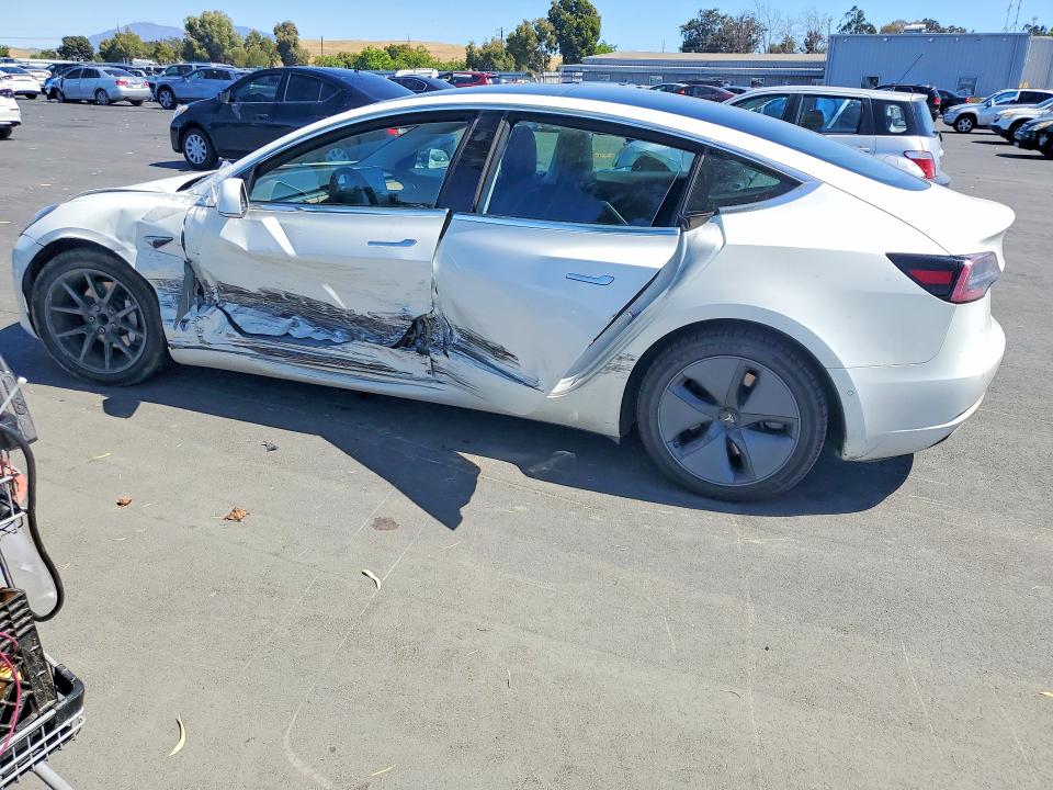 56966406 :رقم المزاد ، 5YJ3E1EA5LF744902 vin ، 2020 Tesla Model 3 مزاد بيع