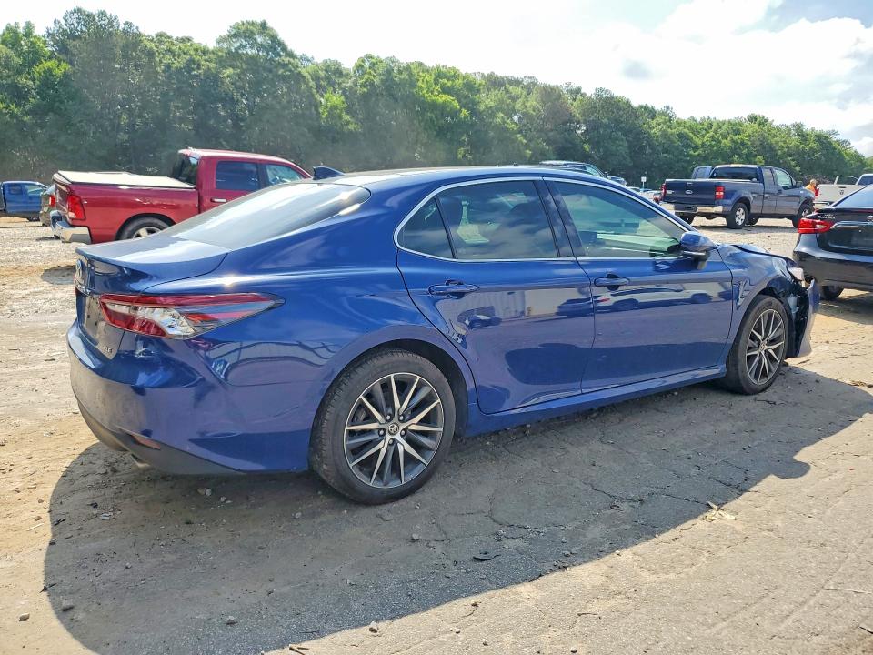 55757946 :رقم المزاد ، 4T1F11AK2PU158836 vin ، 2023 Toyota Camry مزاد بيع