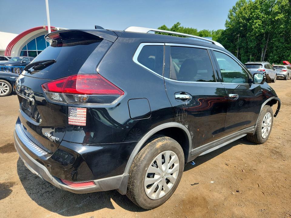 58976466 :رقم المزاد ، KNMAT2MV3JP615549 vin ، 2018 Nissan Rogue مزاد بيع