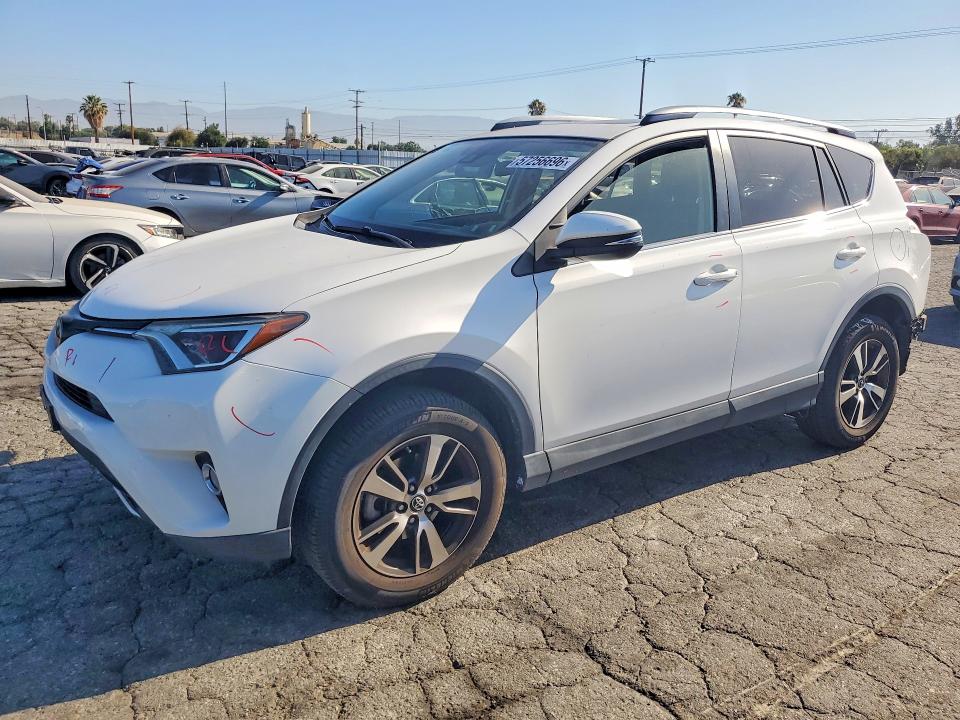 2018 Toyota Rav4 მანქანა იყიდება აუქციონზე, vin: JTMWFREV0JJ197376, აუქციონის ნომერი: 57256696