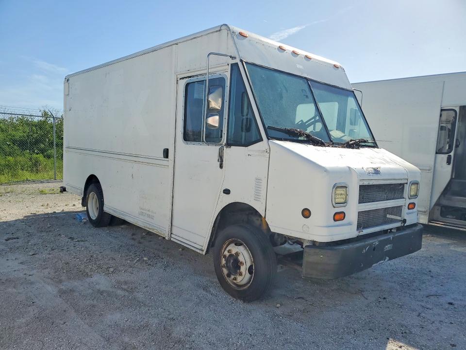 Продажа на аукционе авто 2000 Freightliner Chassis, vin: 4UZA4FA46YCF82045, номер лота: 50566306
