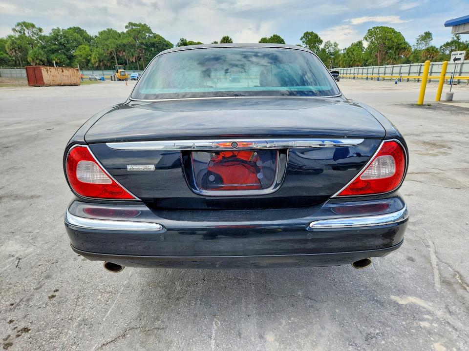 2004 Jaguar Vandenplas მანქანა იყიდება აუქციონზე, vin: SAJWA74CX4SG15058, აუქციონის ნომერი: 56301806