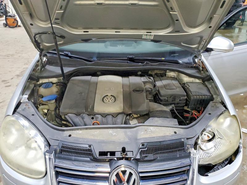 58773186 :رقم المزاد ، 3VWPF71K66M798481 vin ، 2006 Volkswagen Jetta مزاد بيع