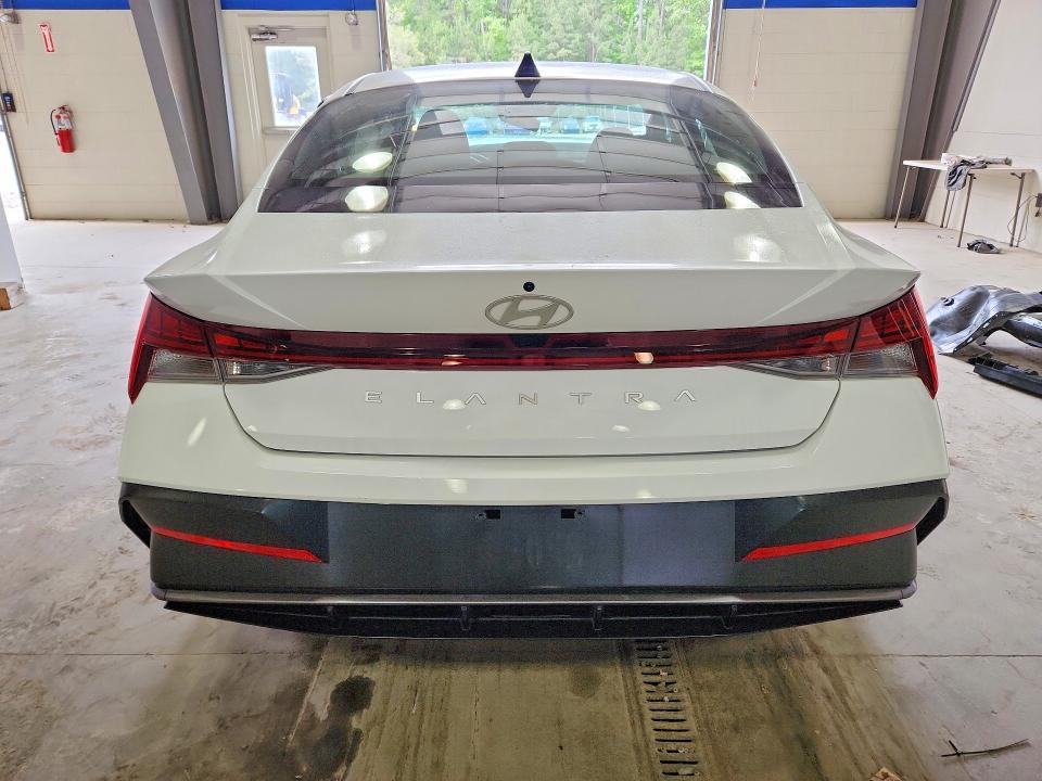 2024 Hyundai Elantra მანქანა იყიდება აუქციონზე, vin: KMHLS4DG1RU770053, აუქციონის ნომერი: 56885996