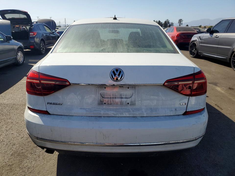 Продаж на аукціоні авто 2017 Volkswagen Passat, vin: 1VWAT7A38HC005113, номер лоту: 56703446