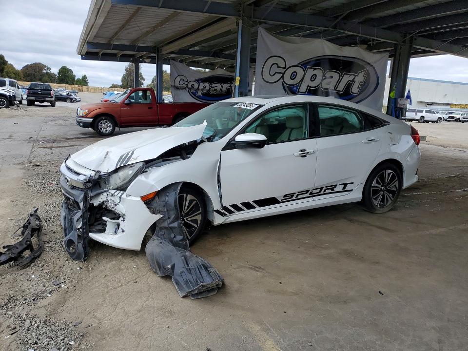 58249086 :رقم المزاد ، 19XFC1F32GE200596 vin ، 2016 Honda Civic مزاد بيع