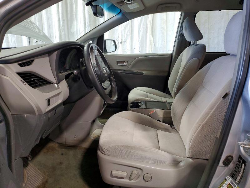 2015 Toyota Sienna მანქანა იყიდება აუქციონზე, vin: 5TDKK3DC4FS688972, აუქციონის ნომერი: 57300196