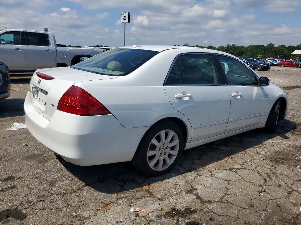 55882826 :رقم المزاد ، 1HGCM66507A051043 vin ، 2007 Honda Accord مزاد بيع