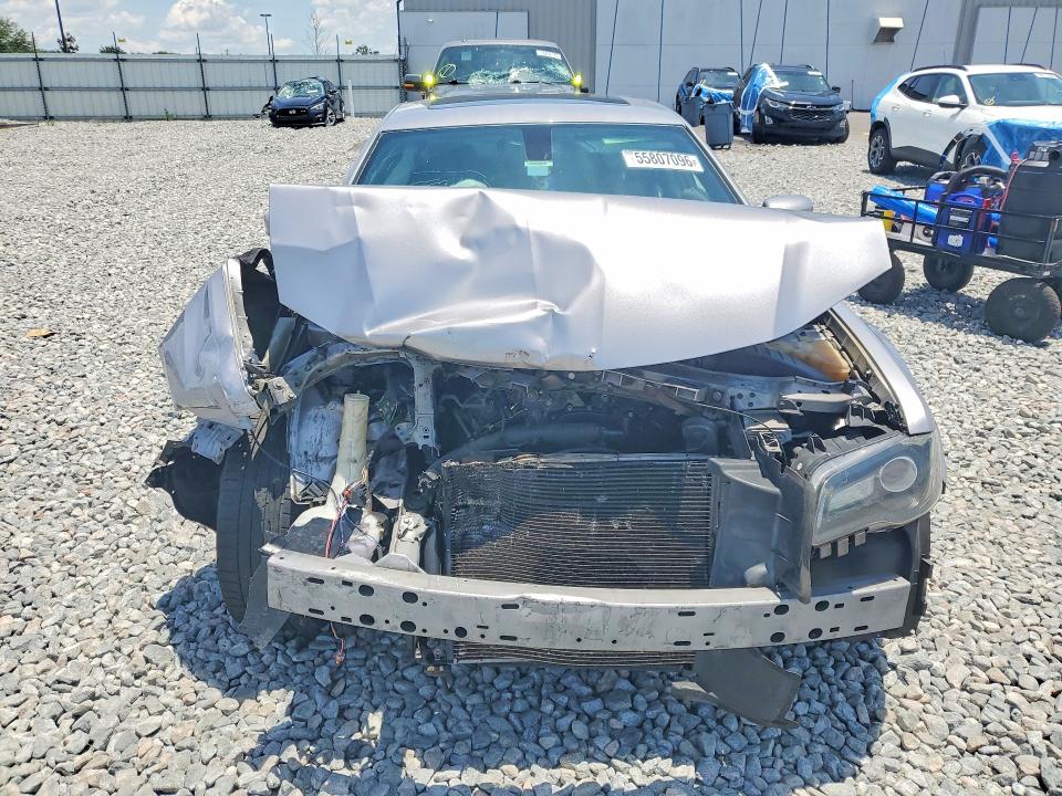 55807096 :رقم المزاد ، 2C3CCABG7FH875962 vin ، 2015 Chrysler 300 مزاد بيع