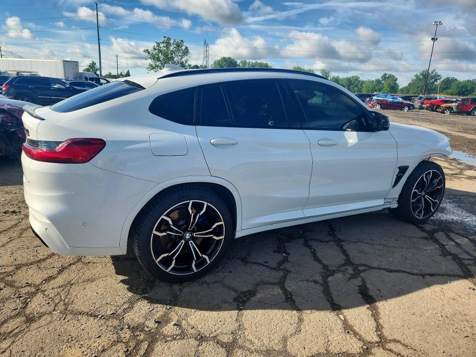 57066516 :رقم المزاد ، 5YMUJ0C00M9F50093 vin ، 2021 Bmw X4 مزاد بيع