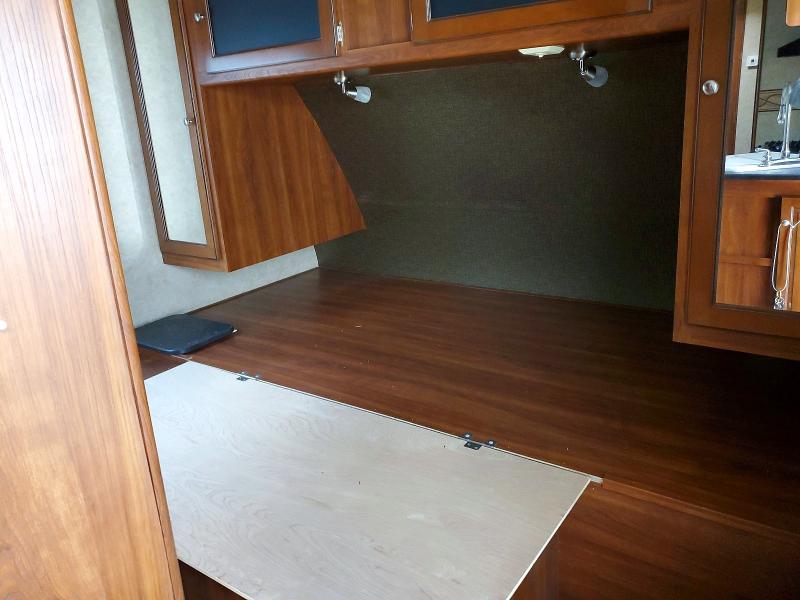56685536 :رقم المزاد ، 4YDT22R25DD423465 vin ، 2013 Keystone Bullet Premier Ultra مزاد بيع