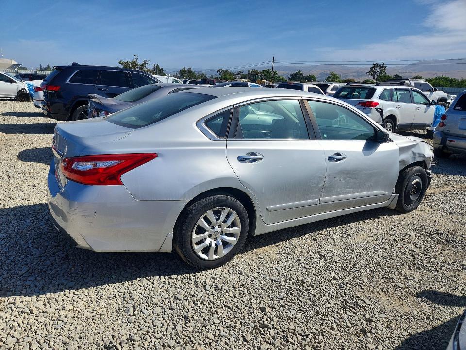 Продаж на аукціоні авто 2017 Nissan Altima, vin: 1N4AL3AP1HC212804, номер лоту: 56267906