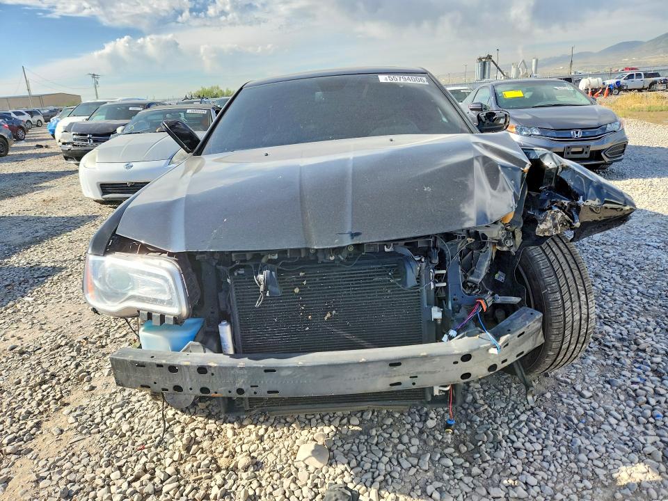 2011 Chrysler 300c მანქანა იყიდება აუქციონზე, vin: 2C3CA6CTXBH595154, აუქციონის ნომერი: 55794006