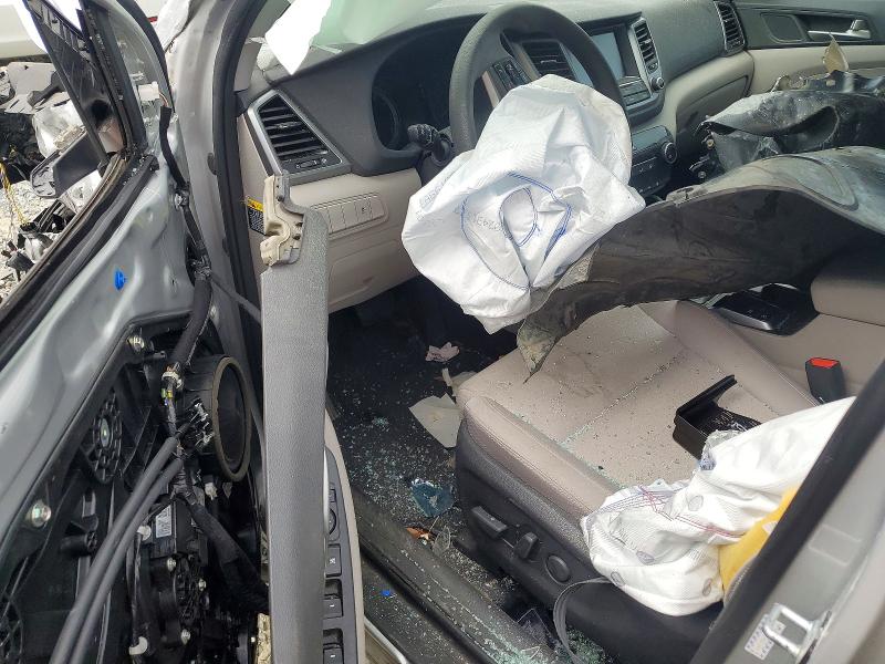 57669156 :رقم المزاد ، KM8J33A46JU694505 vin ، 2018 Hyundai Tucson مزاد بيع