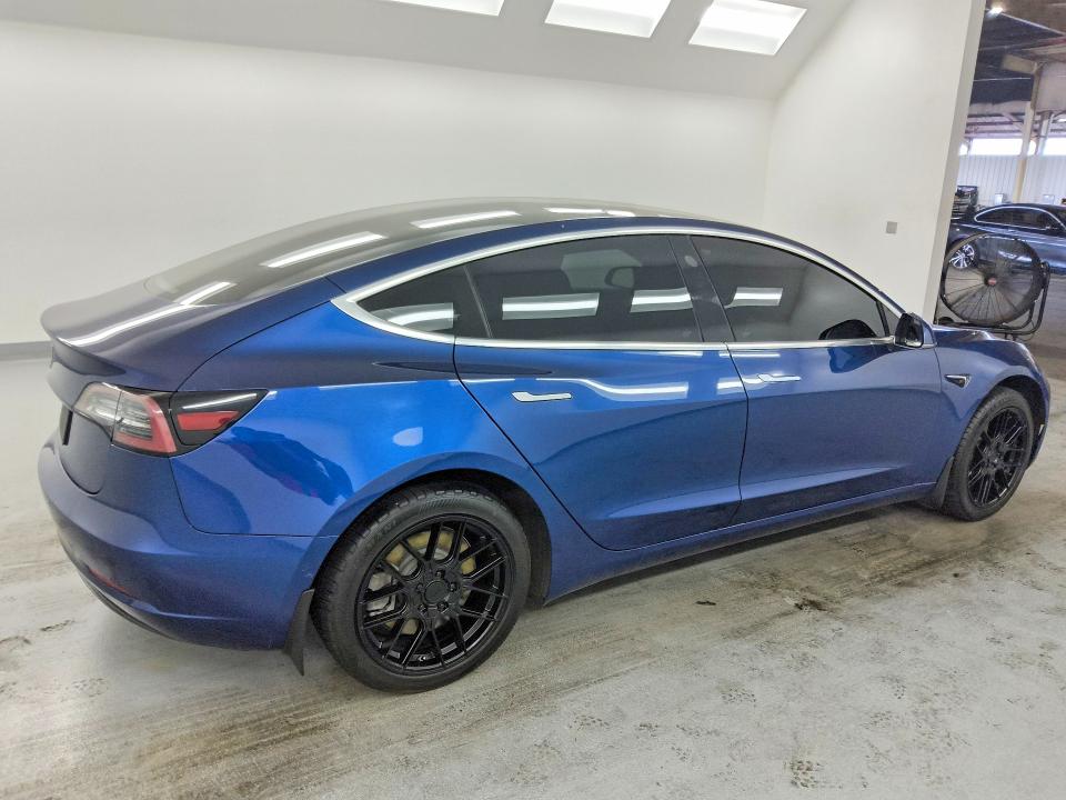 56054406 :رقم المزاد ، 5YJ3E1EA1KF301970 vin ، 2019 Tesla Model 3 مزاد بيع