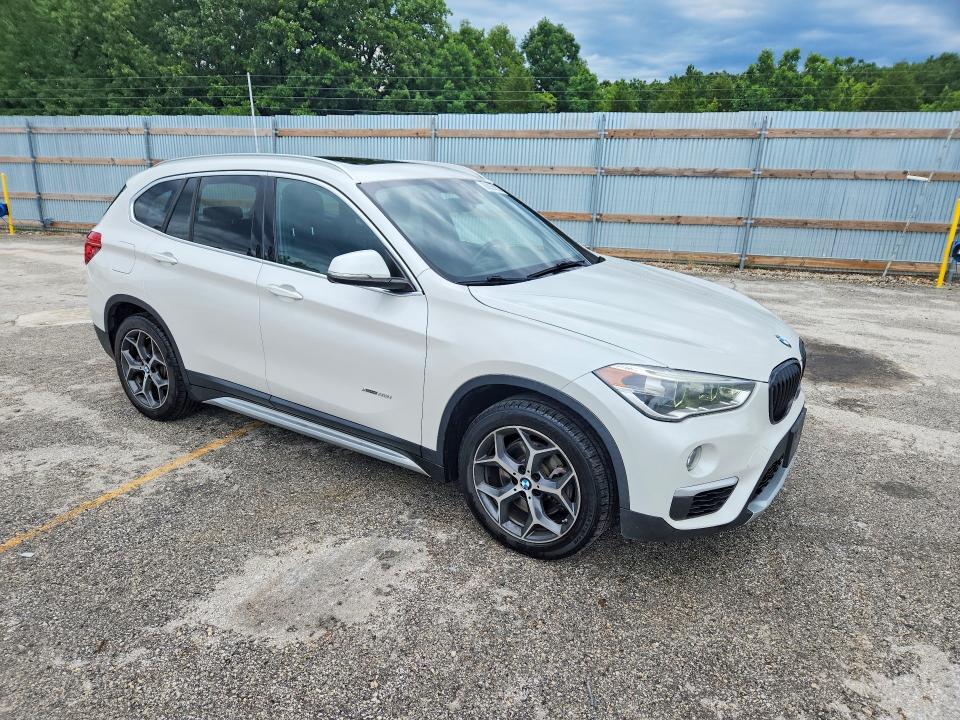 56055256 :رقم المزاد ، WBXHT3C32H5F78977 vin ، 2017 Bmw X1 مزاد بيع