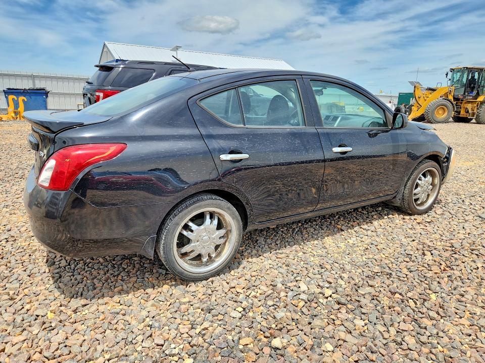 2013 Nissan Versa მანქანა იყიდება აუქციონზე, vin: 3N1CN7AP0DL890367, აუქციონის ნომერი: 57776656