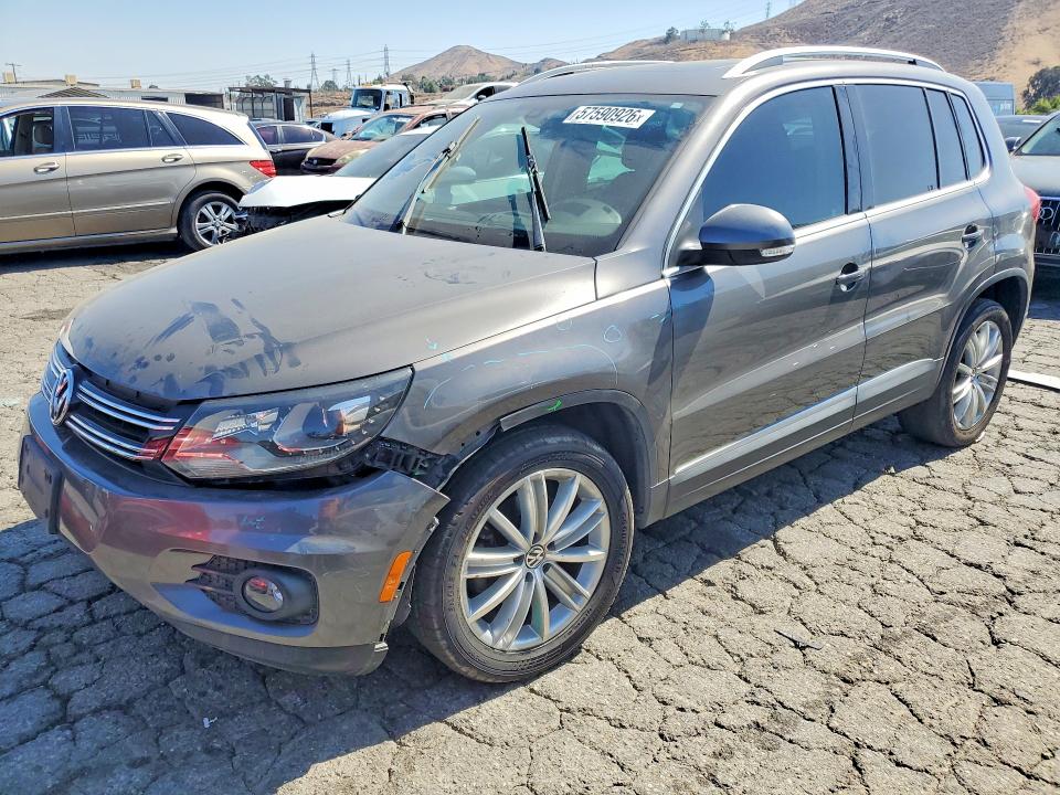 57590926 :رقم المزاد ، WVGAV7AX5GW575207 vin ، 2016 Volkswagen Tiguan مزاد بيع