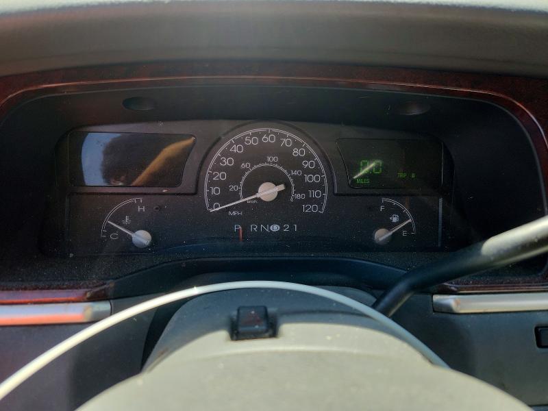 55850236 :رقم المزاد ، 1LNHM83W94Y616241 vin ، 2004 Lincoln Town Car مزاد بيع