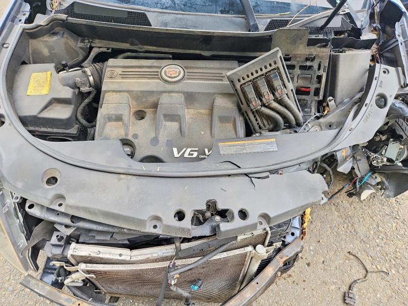 58644076 :رقم المزاد ، 3GYFNBE34FS552137 vin ، 2015 Cadillac Srx مزاد بيع
