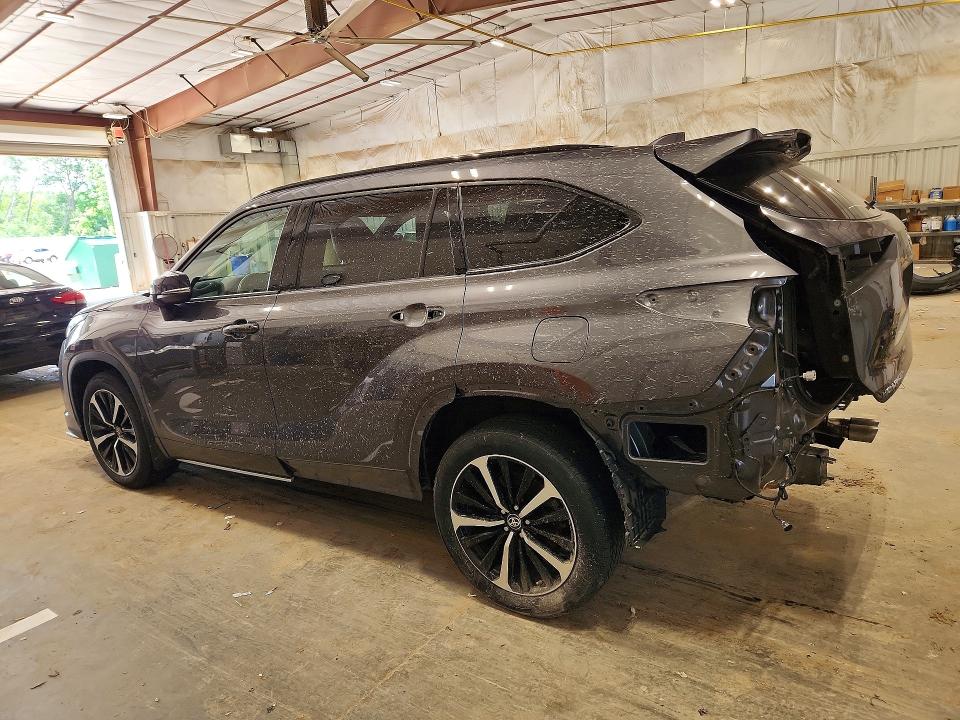 56815076 :رقم المزاد ، 5TDLZRBH7NS201697 vin ، 2022 Toyota Highlander مزاد بيع