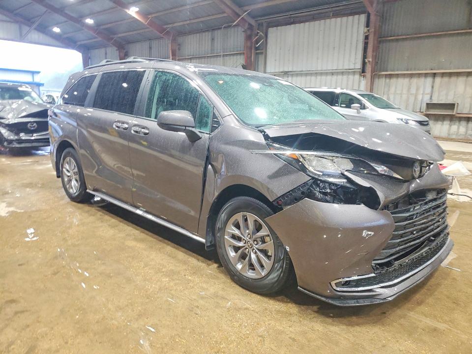 2022 Toyota Sienna მანქანა იყიდება აუქციონზე, vin: 5TDYRKEC6NS130277, აუქციონის ნომერი: 57442776